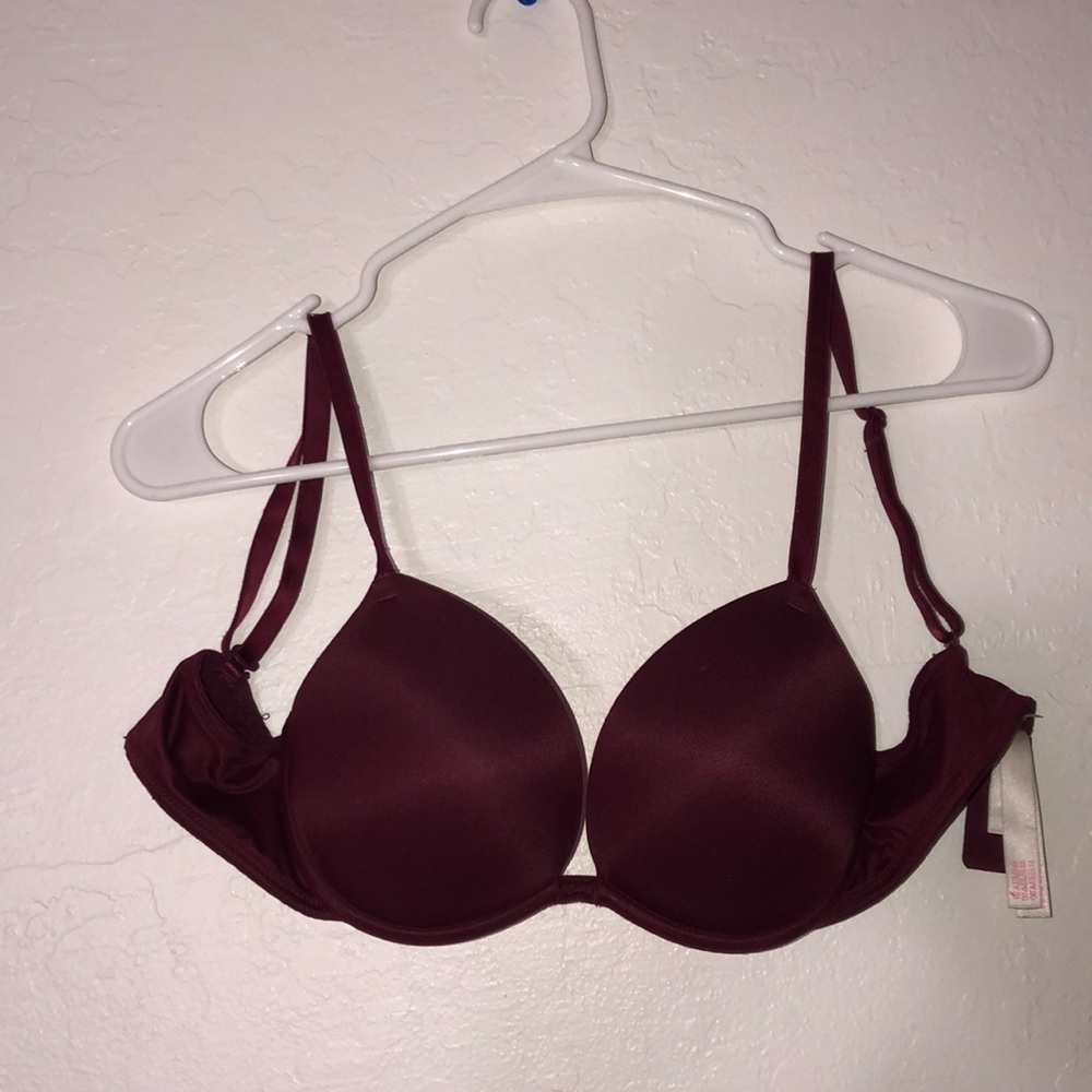 Pink Victoria’s Secret 34B super push-up bra